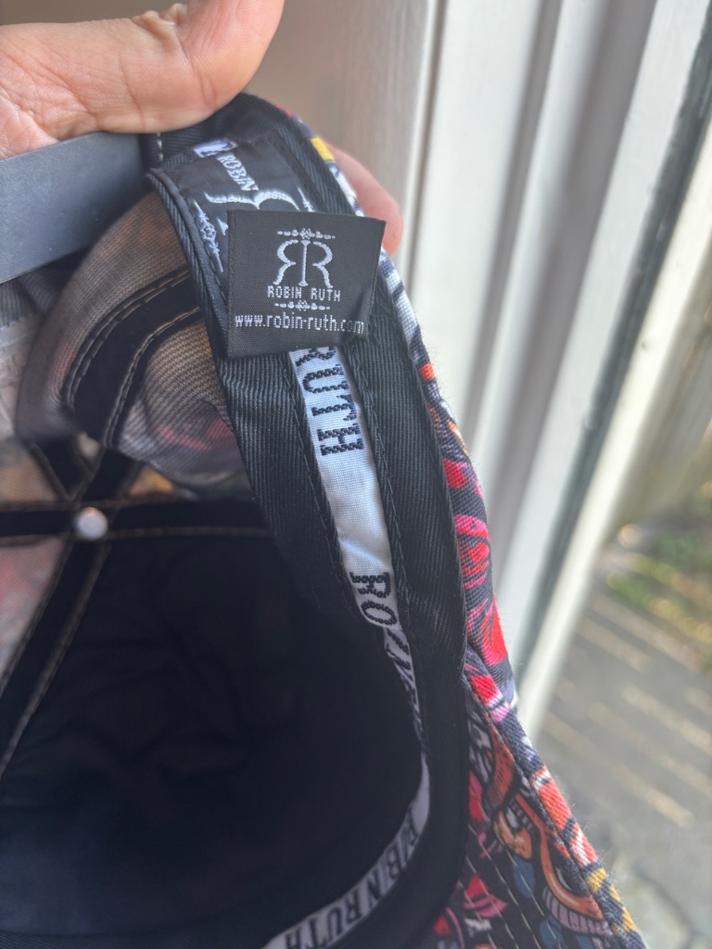 Robin Ruth Canada Graphic Cap New With Tags Streetwear Adjustable Hat - Picture 6 of 7